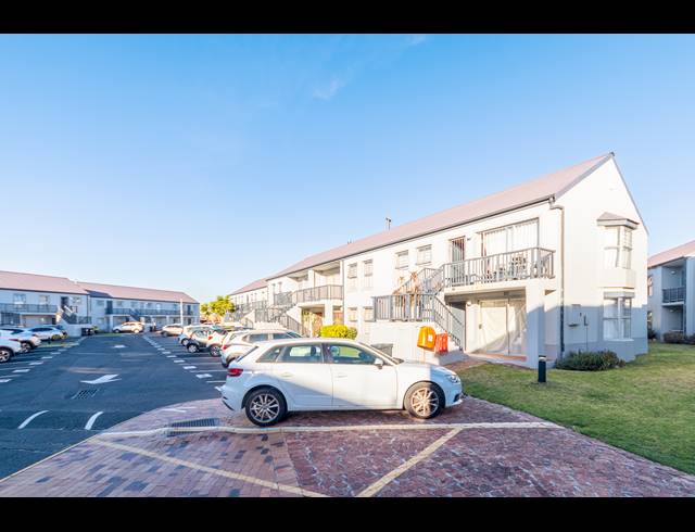 2 BEDROOM APARTMENT SOLD IN BLOUBERG SANDS